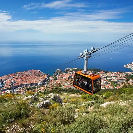 Central Dubrovnik Apartment アパート *