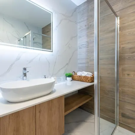 アパート Central Dubrovnik Apartment ドゥブロブニク